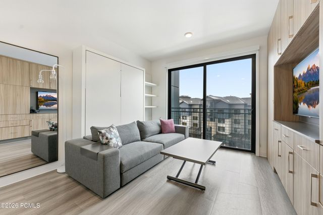 2670 W Canyons Resort Drive 203, Park City, UT 84098