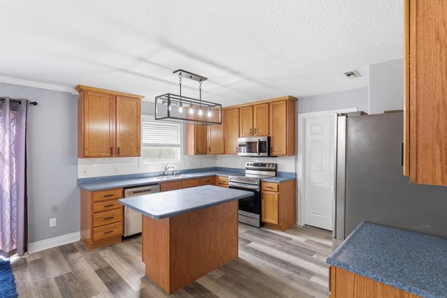 2014 Lava Falls Crossing, Fort Wayne, IN 46808