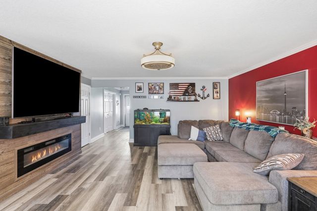 2014 Lava Falls Crossing, Fort Wayne, IN 46808