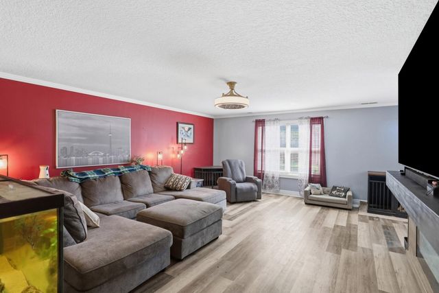 2014 Lava Falls Crossing, Fort Wayne, IN 46808