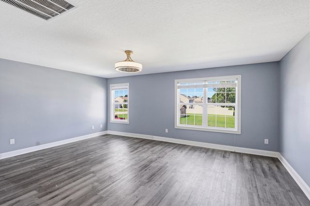 2014 Lava Falls Crossing, Fort Wayne, IN 46808
