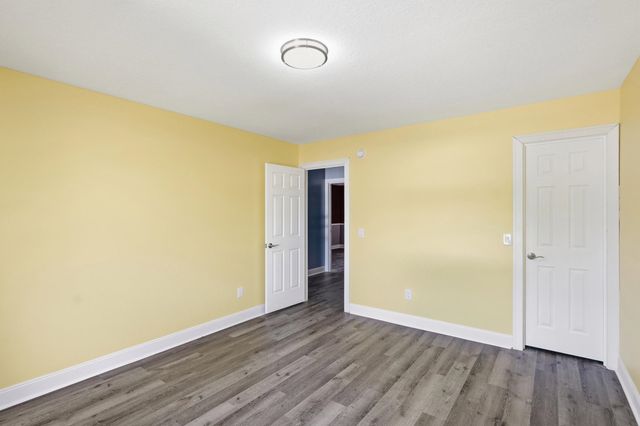 2014 Lava Falls Crossing, Fort Wayne, IN 46808