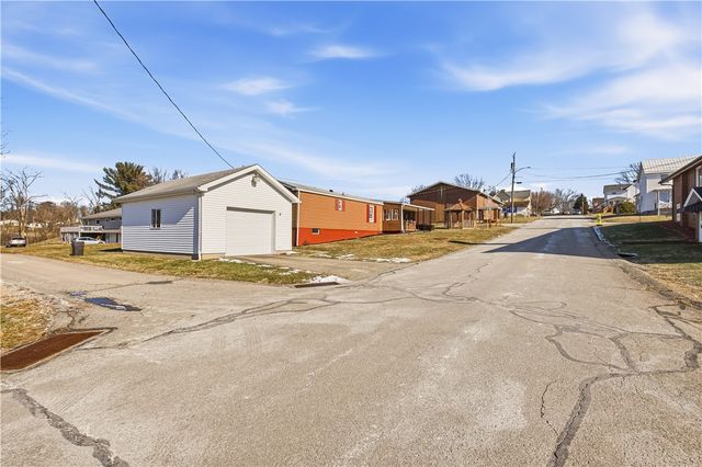 401 Jennings Ave, Scottdale, PA 15683