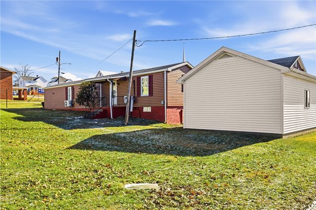 401 Jennings Ave, Scottdale, PA 15683