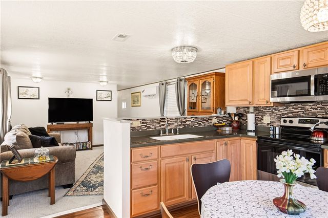 401 Jennings Ave, Scottdale, PA 15683