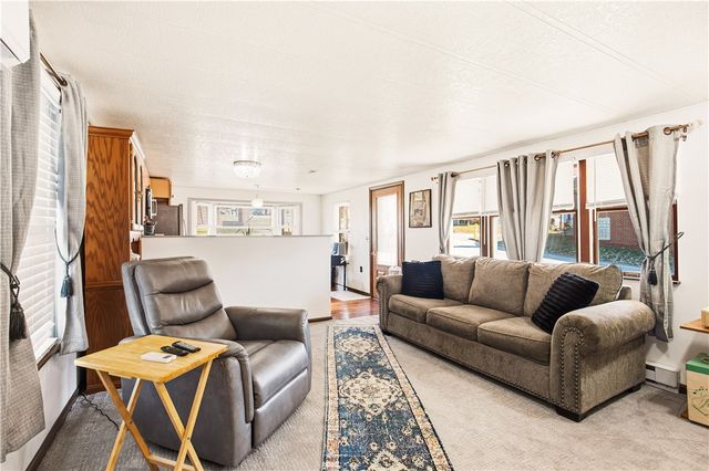 401 Jennings Ave, Scottdale, PA 15683