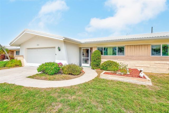 14901 SOVEREIGN DRIVE, Largo, FL 33774