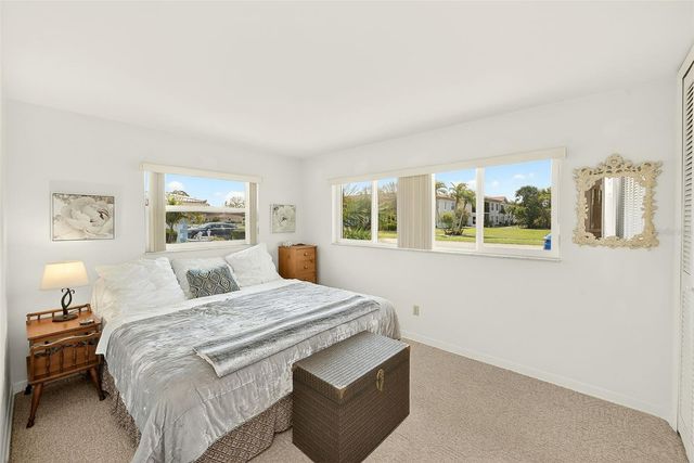 14901 SOVEREIGN DRIVE, Largo, FL 33774