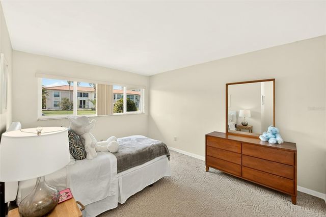 14901 SOVEREIGN DRIVE, Largo, FL 33774