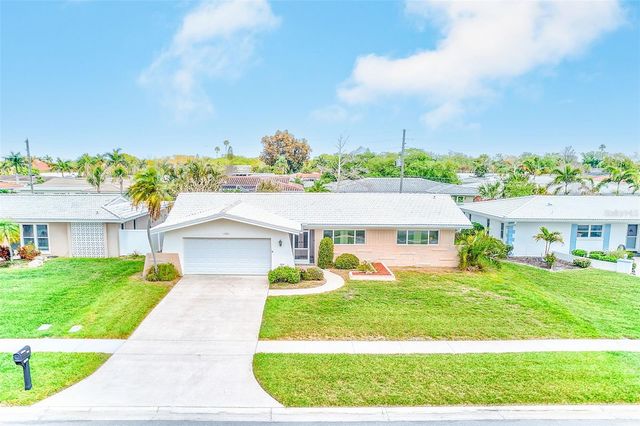 14901 SOVEREIGN DRIVE, Largo, FL 33774