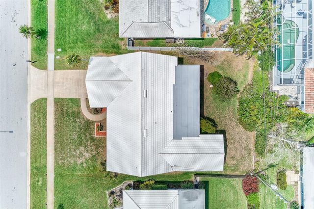 14901 SOVEREIGN DRIVE, Largo, FL 33774