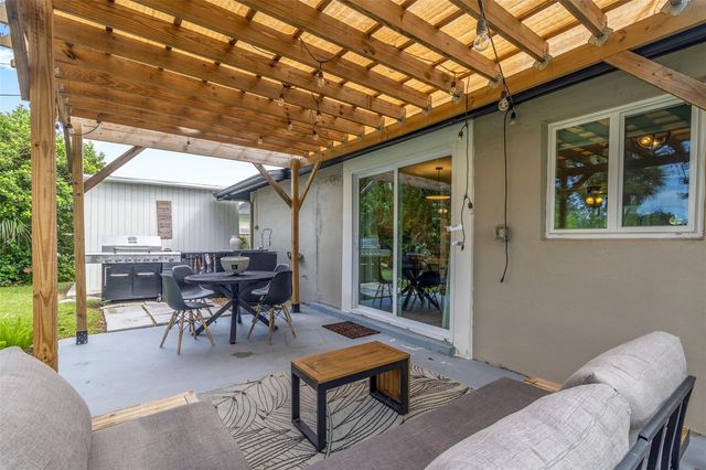 2586 AUBURN BOULEVARD, Port Charlotte, FL 33948