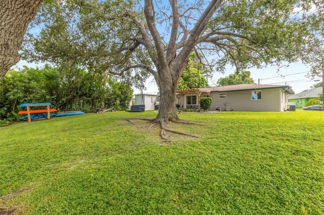 2586 AUBURN BOULEVARD, Port Charlotte, FL 33948