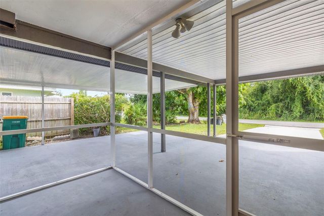 2586 AUBURN BOULEVARD, Port Charlotte, FL 33948