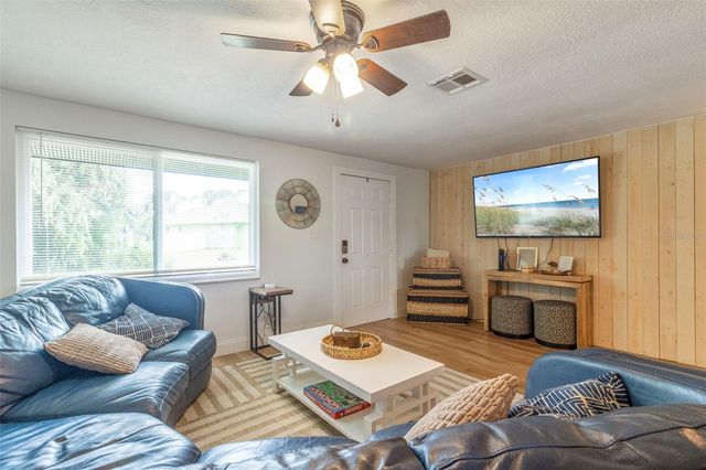 2586 AUBURN BOULEVARD, Port Charlotte, FL 33948