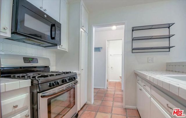1222 N Olive Drive 209, West Hollywood, CA 90069