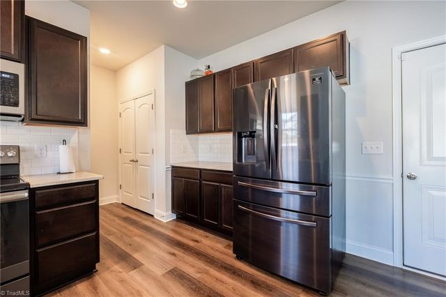 5180 Sedge Hollow Drive, Kernersville, NC 27284