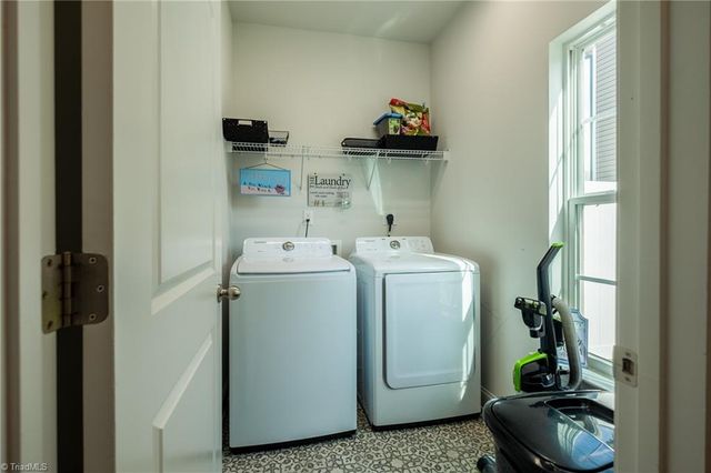 5180 Sedge Hollow Drive, Kernersville, NC 27284