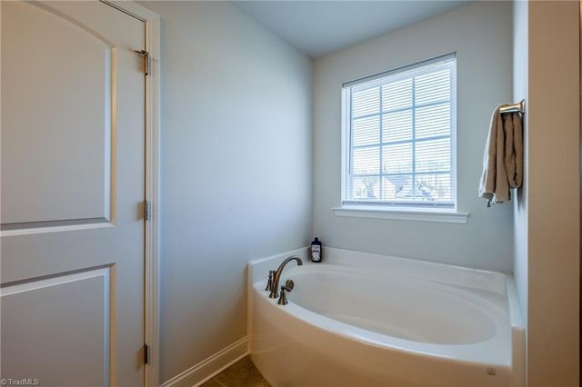 5180 Sedge Hollow Drive, Kernersville, NC 27284