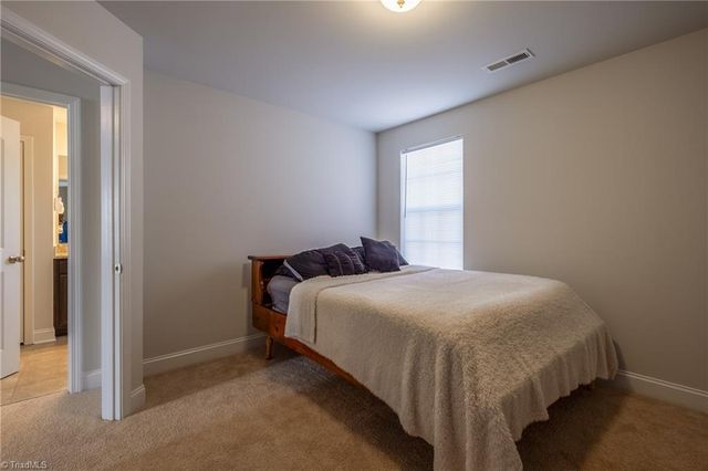 5180 Sedge Hollow Drive, Kernersville, NC 27284