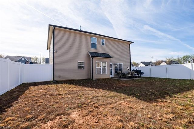 5180 Sedge Hollow Drive, Kernersville, NC 27284