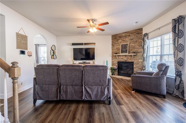 5180 Sedge Hollow Drive, Kernersville, NC 27284