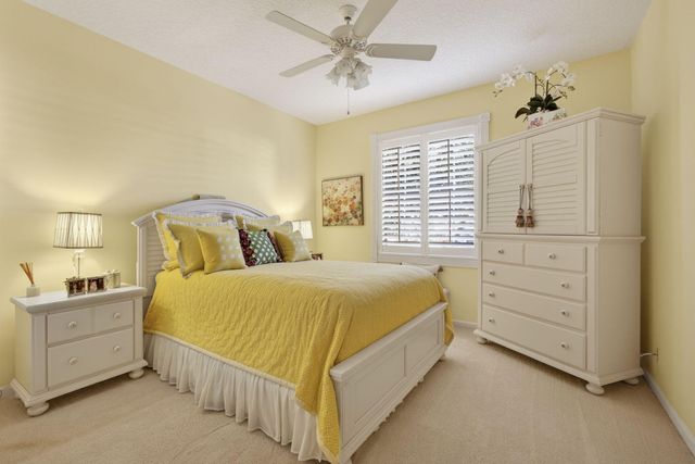 8184 Sandpiper Way, West Palm Beach, FL 33412