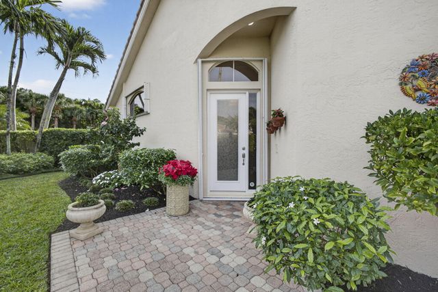 8184 Sandpiper Way, West Palm Beach, FL 33412