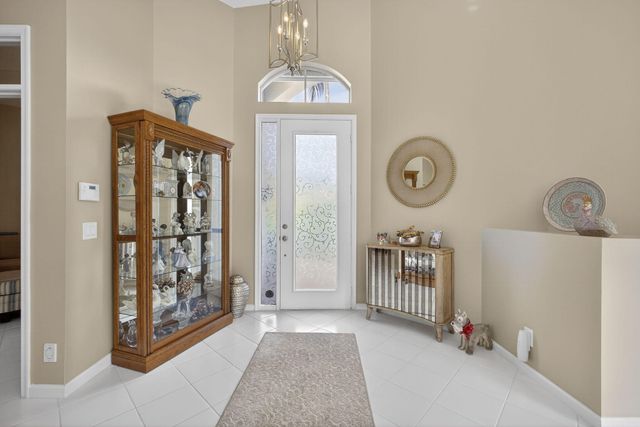 8184 Sandpiper Way, West Palm Beach, FL 33412
