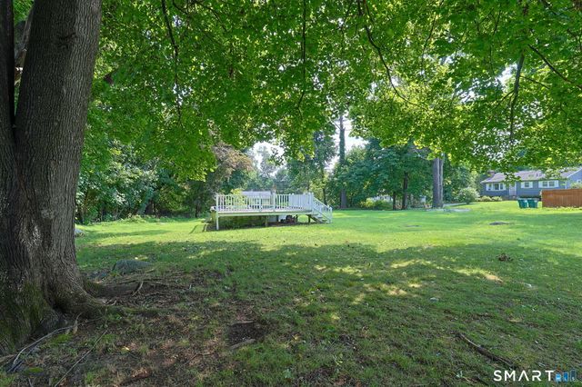 15 Clearview Avenue, Danbury, CT 06811