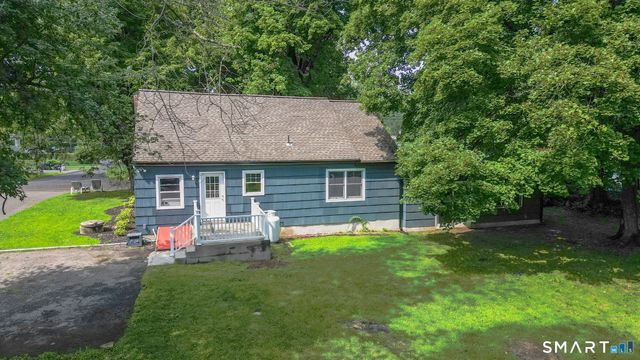 15 Clearview Avenue, Danbury, CT 06811