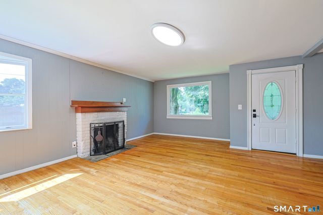 15 Clearview Avenue, Danbury, CT 06811