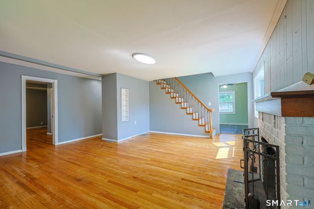 15 Clearview Avenue, Danbury, CT 06811