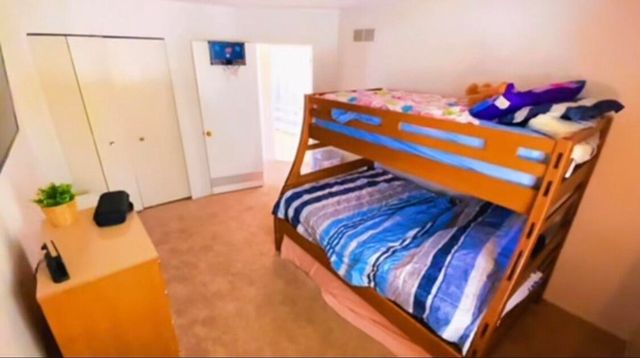 6379 Hunter Pointe Street, Westland, MI 48185