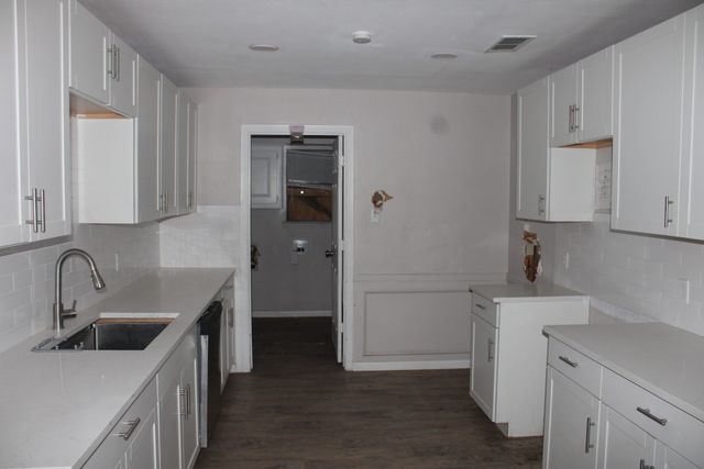 1663 Riverway Bend Circle, Dallas, TX 75217