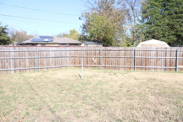 1663 Riverway Bend Circle, Dallas, TX 75217