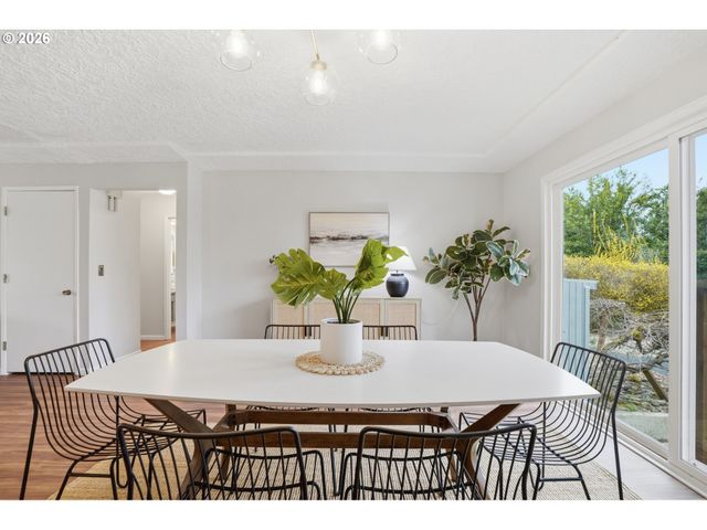 1325 Nw 9TH St, Gresham, OR 97030