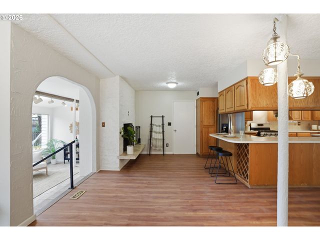 1325 Nw 9TH St, Gresham, OR 97030