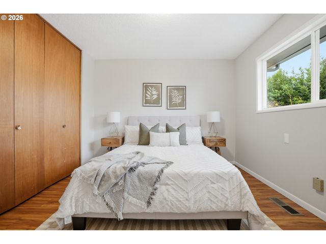 1325 Nw 9TH St, Gresham, OR 97030