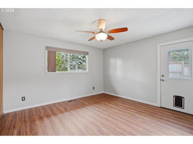 1325 Nw 9TH St, Gresham, OR 97030