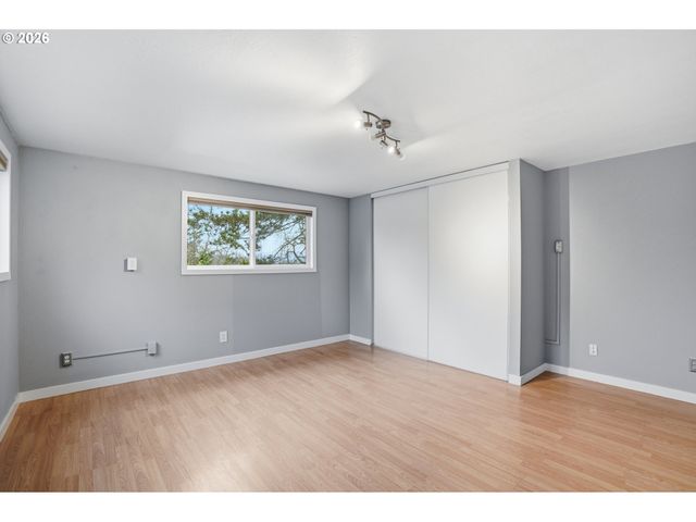 1325 Nw 9TH St, Gresham, OR 97030