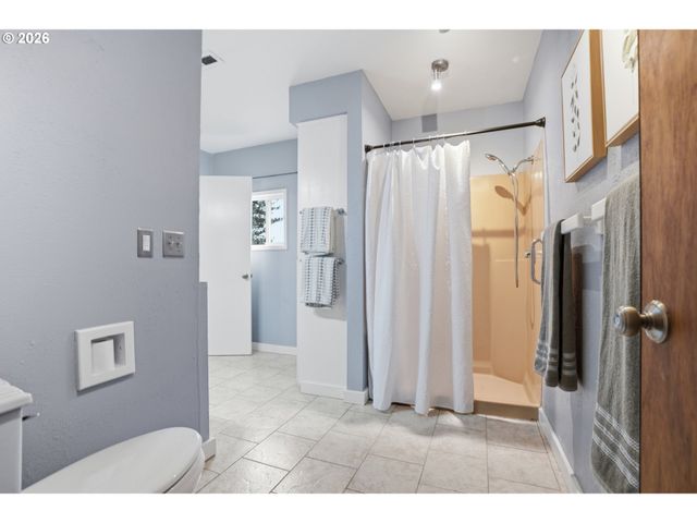 1325 Nw 9TH St, Gresham, OR 97030