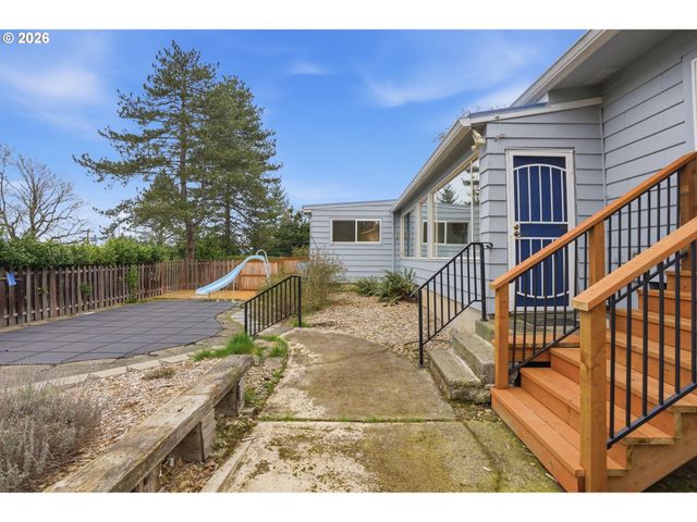 1325 Nw 9TH St, Gresham, OR 97030