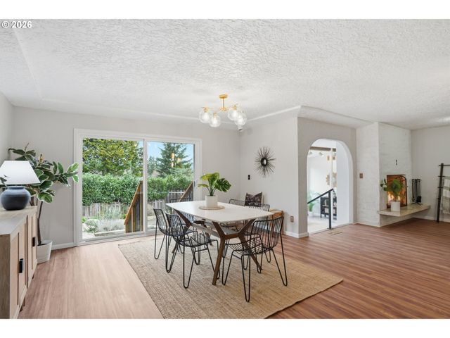 1325 Nw 9TH St, Gresham, OR 97030