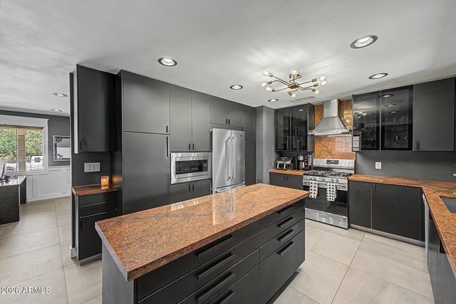 1761 W 5TH Place, Mesa, AZ 85201