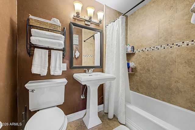 1761 W 5TH Place, Mesa, AZ 85201