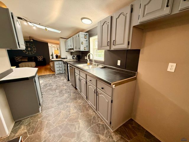 5913 CREEK DR, Black Hawk, SD 57718