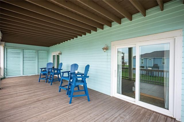 819 Eastview, Crystal Beach, TX 77650