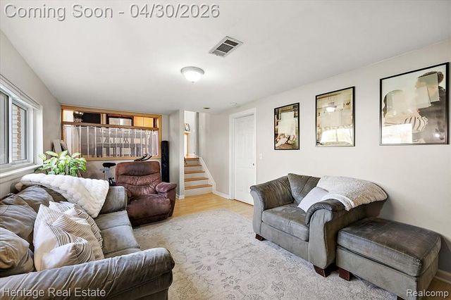 14411 Harrison Street, Livonia, MI 48154