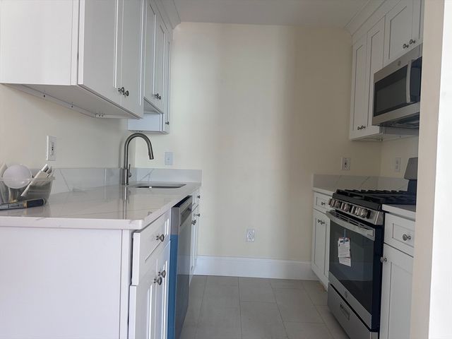 92 White St 3, Boston, MA 02128
